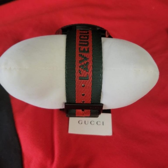 GUCCI Dive 45MM SS Bee Embroidered Dial Nylon Men’s Watch - Picture 5 of 5